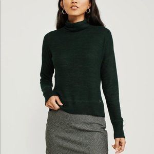 Abercrombie Forest Green Long-Sleeve Turtleneck